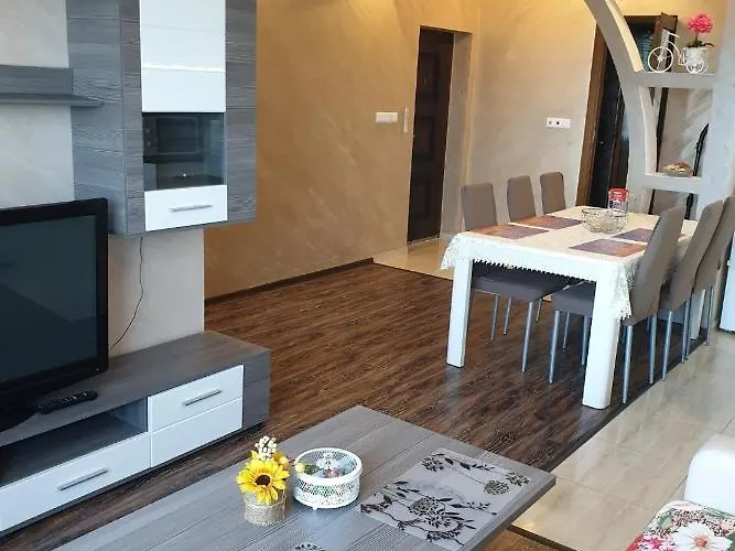 Sunshine Apartment *